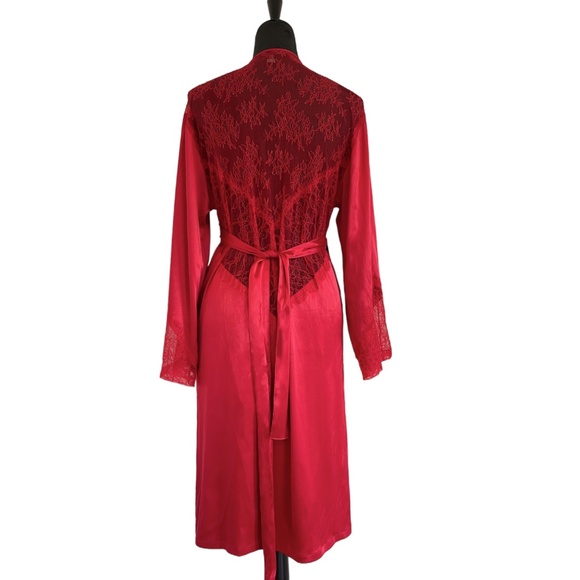 Victoria's Secret Crimson Silky Satin Robe M/L - Picture 3 of 3
